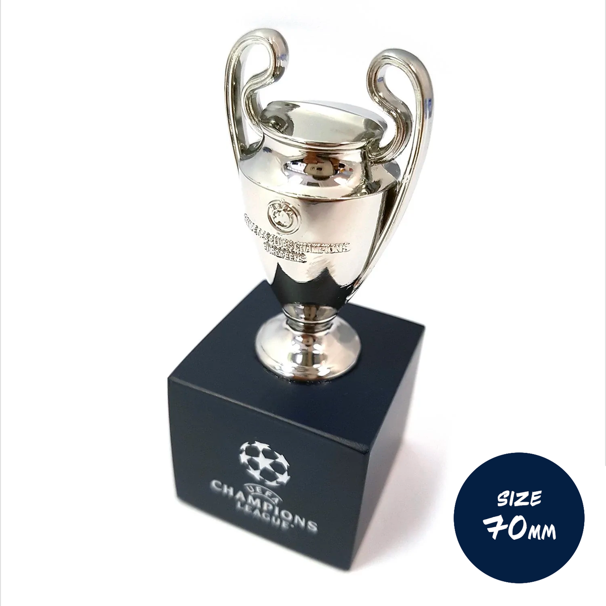 Aimant réplique du trophée de l'UEFA Champions League (70mm)