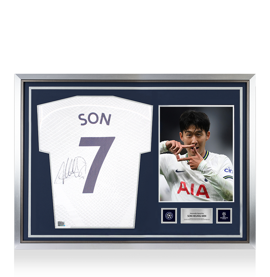Maglia ufficiale del Tottenham Hotspur 2022-23 di Son Heung-min autografata sul retro della UEFA Champions League e incorniciata dall&#39;eroe