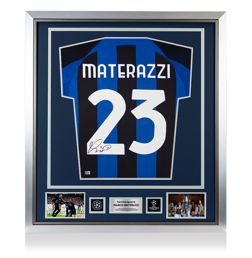 Maglia ufficiale Home dell&#39;Inter moderna autografata e incorniciata dal retro della UEFA Champions League di Marco Materazzi
